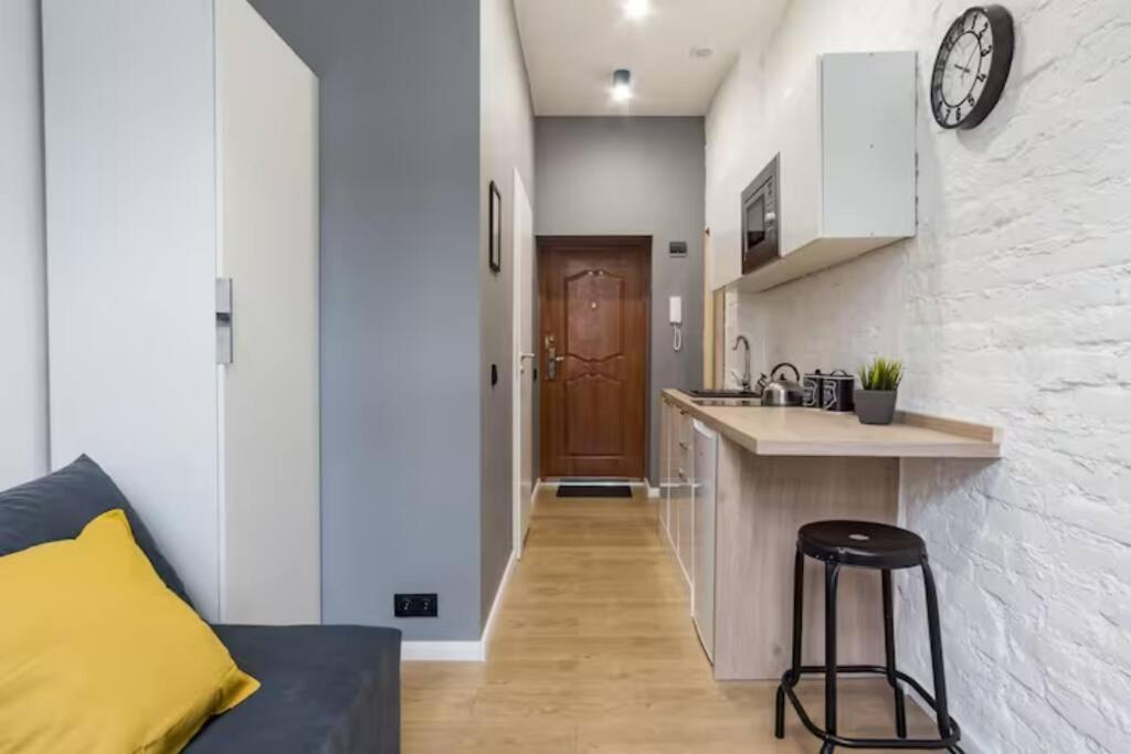 Kawalerka W Srodmiesciu 23 Apartment